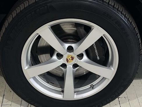 Used 2021 Porsche Macan AWD/4WD image 12