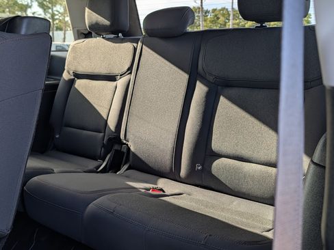 Used 2025 Ford Expedition Active image 17