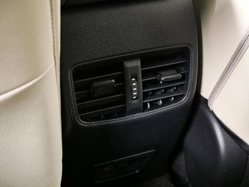 Used 2023 Toyota Corolla Cross XLE w/ Convenience Package AWD/4WD image 28