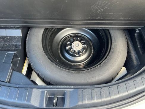 Used 2016 Toyota RAV4 Limited AWD/4WD image 12
