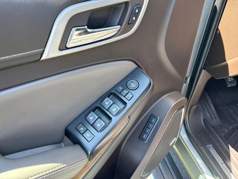 Used 2019 GMC Yukon XL Denali w/ Denali Ultimate Package AWD/4WD image 11