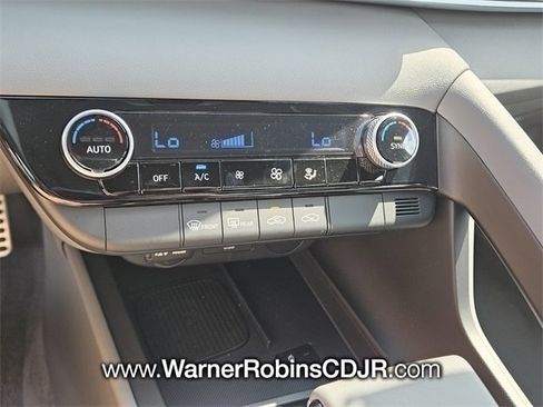 Used 2025 Hyundai Elantra Sport image 19