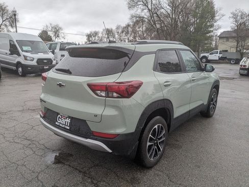 Used 2025 Chevrolet TrailBlazer LT w/ Convenience Package image 3