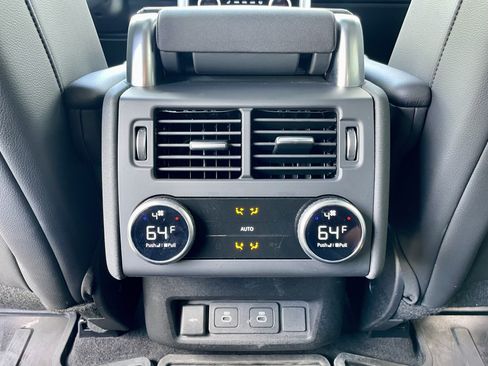 Certified 2025 Land Rover Discovery S AWD/4WD image 26