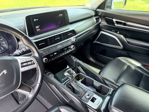 Used 2022 Kia Telluride S FWD image 21