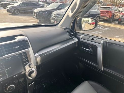 Used 2023 Toyota 4Runner SR5 Premium image 28