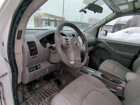 Used 2019 Nissan Frontier SV image 7