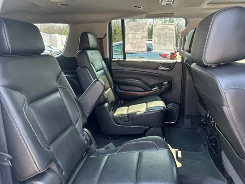 Used 2020 Chevrolet Suburban Premier AWD/4WD image 33
