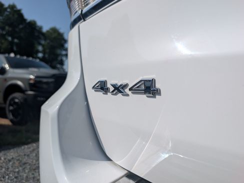 Used 2020 Jeep Grand Cherokee Limited AWD/4WD image 11