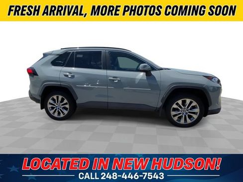 Used 2020 Toyota RAV4 XLE Premium AWD/4WD image 3