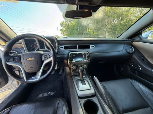 Used 2015 Chevrolet Camaro SS image 18