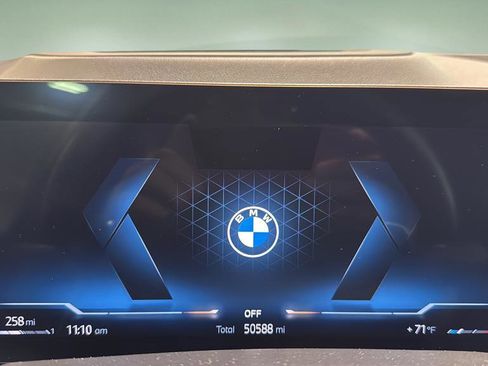 Used 2024 BMW X7 xDrive40i w/ Executive Package AWD/4WD image 28