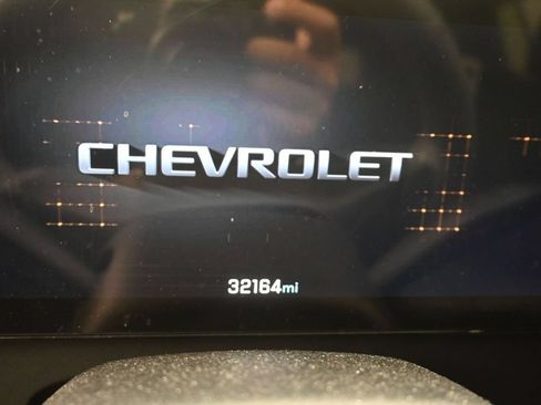 Used 2024 Chevrolet Traverse LS FWD image 11