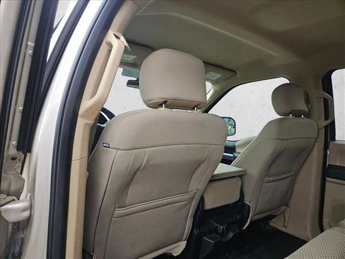 Used 2017 Ford F150 XLT image 8