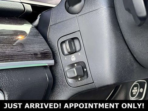 Used 2020 Mercedes-Benz GLS 450 4MATIC image 32