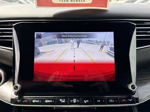 Used 2024 Jeep Wagoneer L Series II w/ Flexible Seating Group RWD image 30