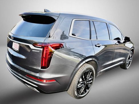 Used 2022 Cadillac XT6 Luxury AWD/4WD image 7