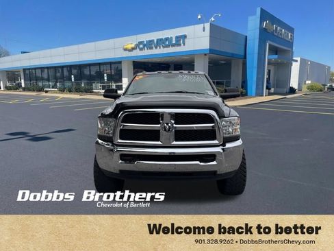 Used 2018 RAM 2500 Tradesman w/ Chrome Appearance Group AWD/4WD image 2