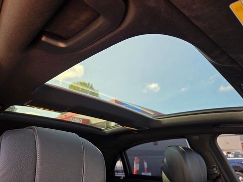 Used 2014 Mercedes-Benz S 550 Sedan w/ Premium 1 Package image 18