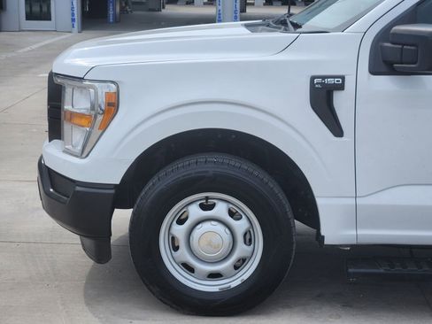 Used 2022 Ford F150 XL w/ Trailer Tow Package image 10