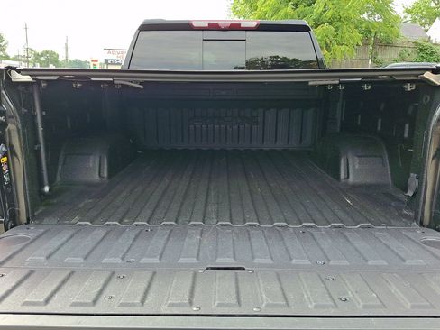 Used 2024 GMC Sierra 1500 AT4X w/ AT4X AEV Edition AWD/4WD image 17