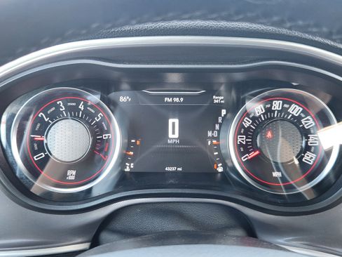 Used 2022 Dodge Challenger GT image 17