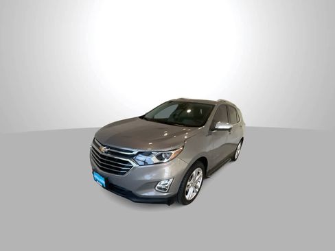 Used 2018 Chevrolet Equinox Premier image 4