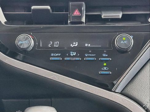 Used 2024 Toyota Camry SE FWD image 16