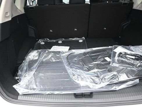 Used 2026 Nissan Rogue SV AWD/4WD image 29