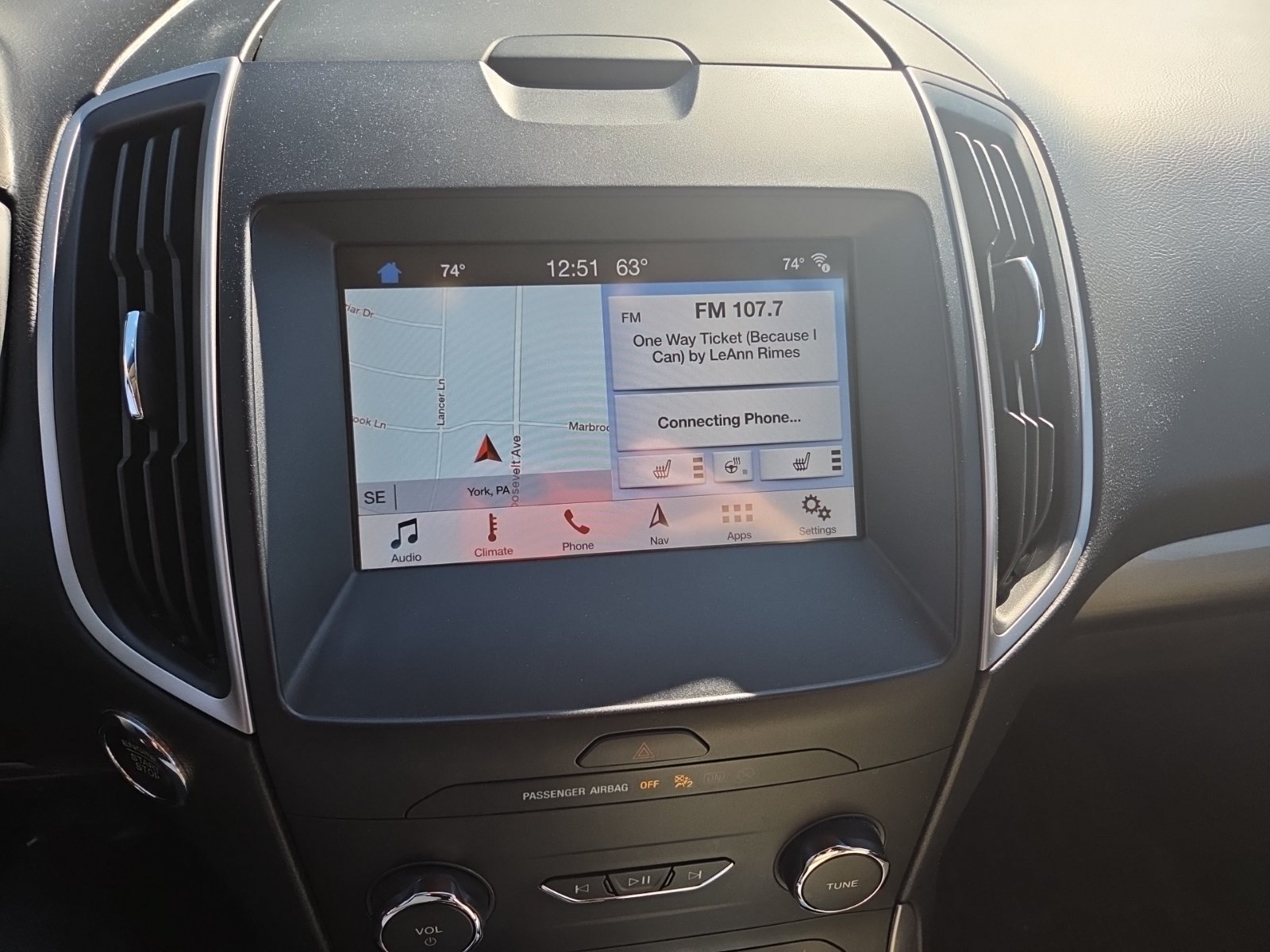 Used 2019 Ford Edge SEL w/ Equipment Group 201A AWD/4WD image 9