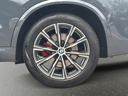 Used 2022 BMW X5 xDrive40i w/ M Sport Package AWD/4WD image 13