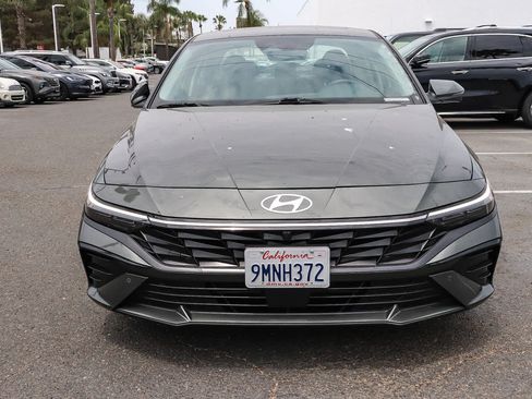 Used 2024 Hyundai Elantra Limited FWD image 17