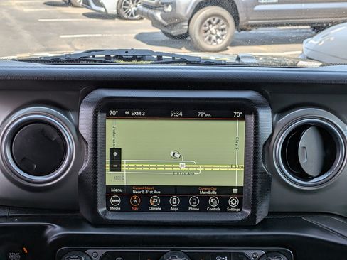 Used 2023 Jeep Gladiator Overland AWD/4WD image 30
