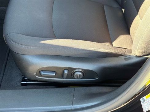 Used 2024 Chevrolet Malibu LT image 21