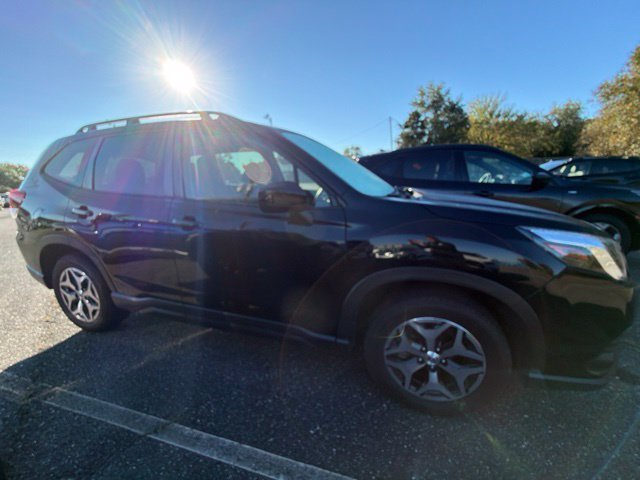 Used 2023 Subaru Forester Premium AWD/4WD image 4