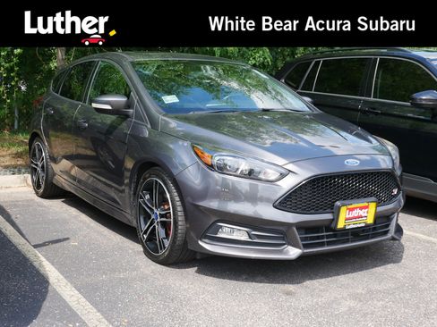 Used 2017 Ford Focus ST w/ Equipment Group 401A FWD image 1