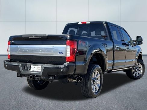 Used 2019 Ford F250 Platinum w/ Platinum Ultimate Package image 2