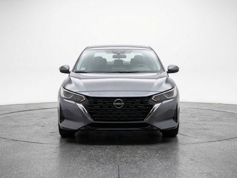 Used 2025 Nissan Sentra SV image 2