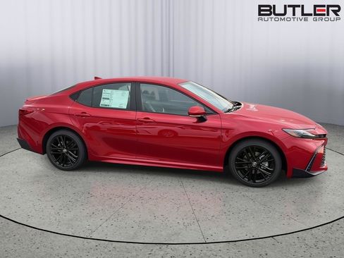 New 2026 Toyota Camry SE FWD image 7