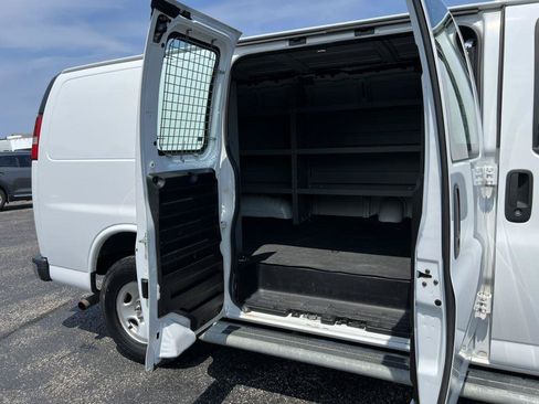 Used 2020 GMC Savana 2500 w/ Driver Convenience Package RWD image 7