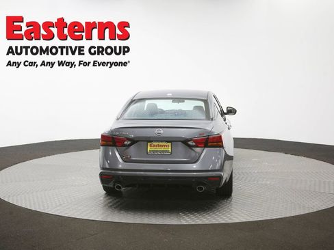 Used 2024 Nissan Altima 2.5 SR FWD image 37