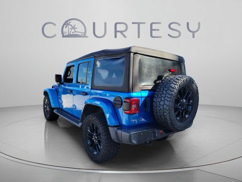 Used 2021 Jeep Wrangler Unlimited Sahara w/ Cold Weather Group AWD/4WD image 2