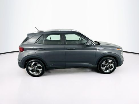Used 2025 Hyundai Venue SEL FWD image 10