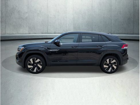 Used 2024 Volkswagen Atlas Cross Sport SE AWD/4WD image 2
