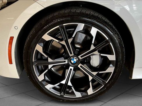 Certified 2025 BMW 330i 330i w/ M Sport Package image 10