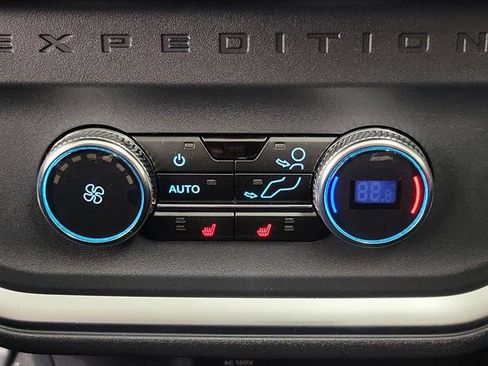 New 2025 Ford Expedition Max Platinum w/ Stealth Performance Package image 19