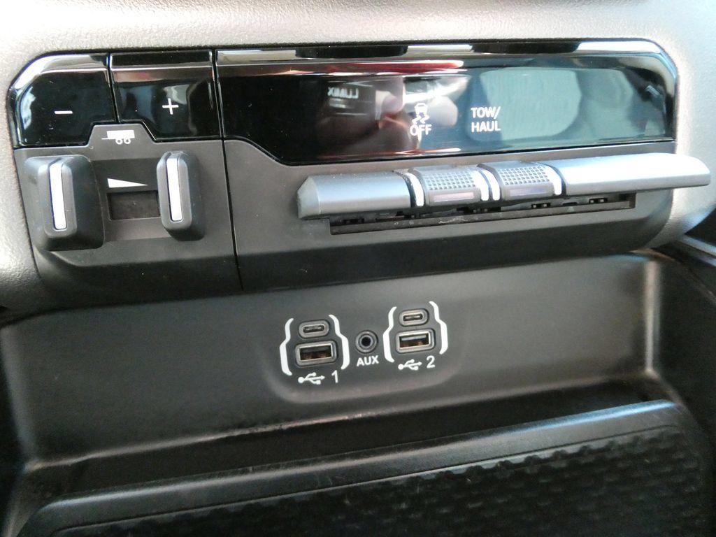 Used 2020 RAM 1500 Big Horn AWD/4WD image 25