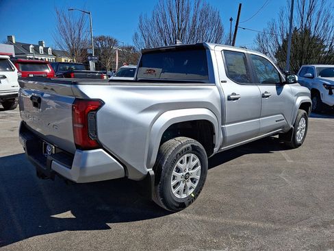 New 2026 Toyota Tacoma SR5 AWD/4WD image 4