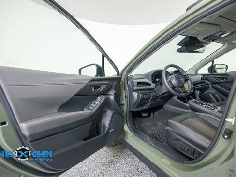 Used 2025 Subaru Crosstrek 2.5i Limited w/ Crosstrek Mirror Package AWD/4WD image 10