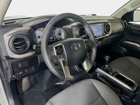 Used 2023 Toyota Tacoma SR5 w/ Technology Package RWD image 10